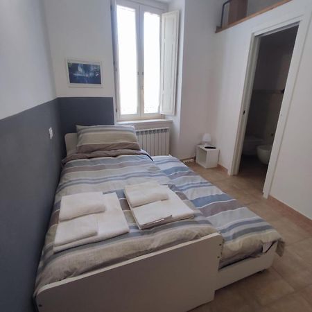 Via Cavour Hotell LʼAquila Eksteriør bilde
