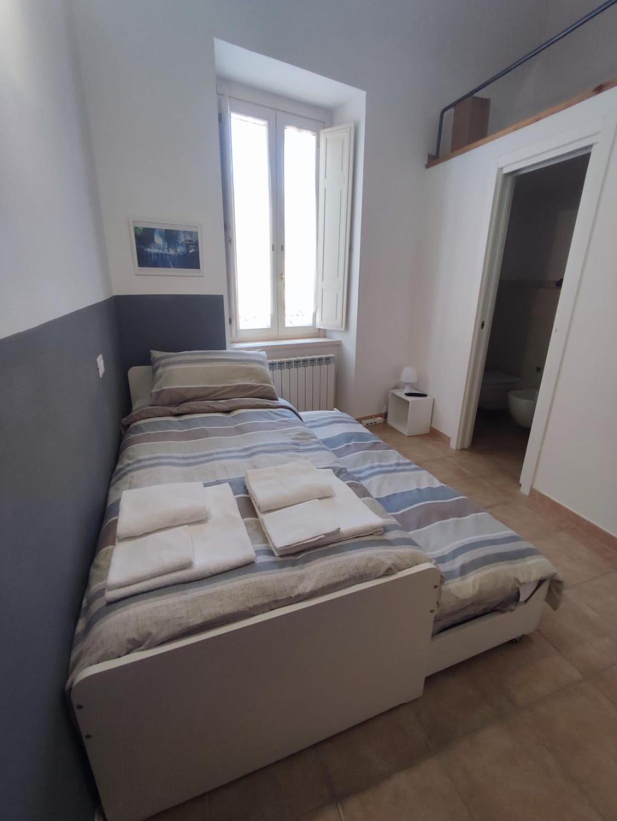 Via Cavour Hotell LʼAquila Eksteriør bilde