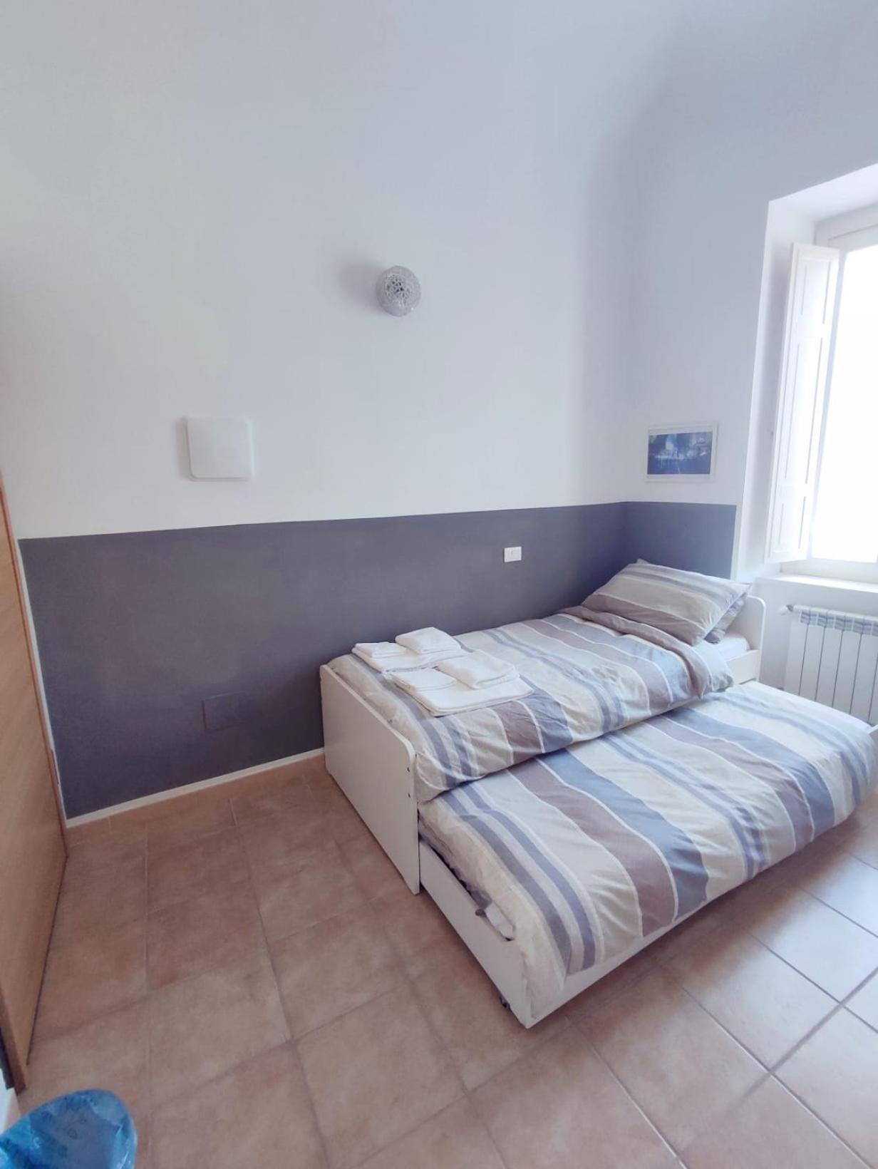 Via Cavour Hotell LʼAquila Eksteriør bilde